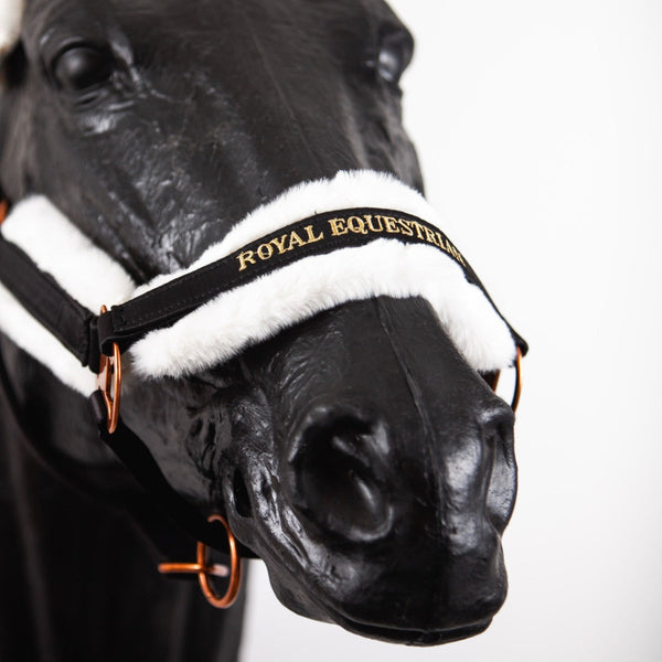 Royal Equestrian Fur Halter Black Gold Full - Royal Equestrian